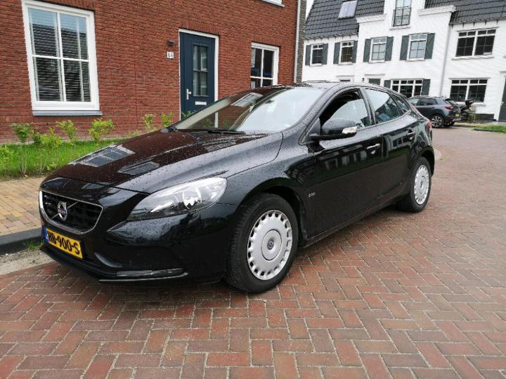 volvo v40 2015 yv1mv7431g2300801