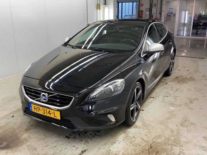 volvo v40 2015 yv1mv7431g2302567