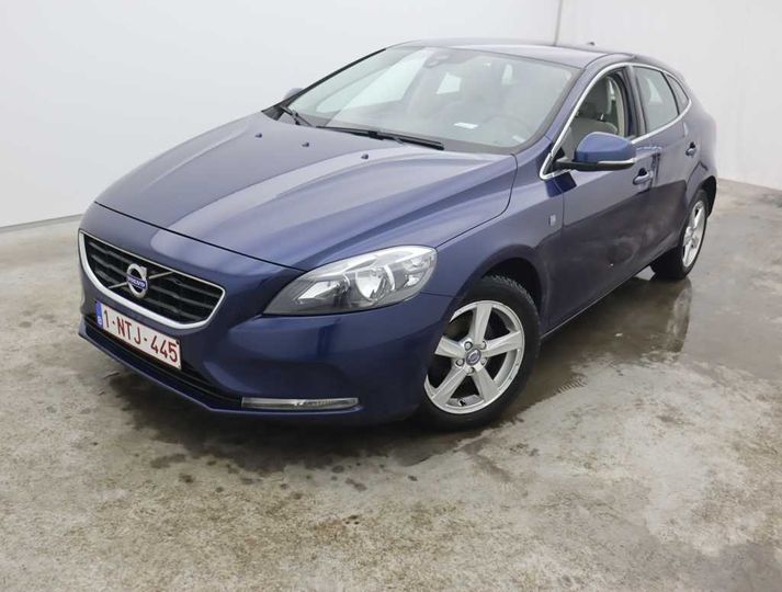 volvo v40 &#3912 2016 yv1mv7431g2307851