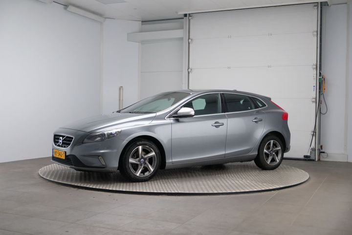 volvo v40 2015 yv1mv7431g2312063