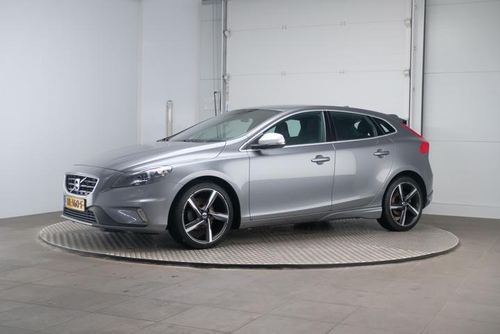 volvo v40 2015 yv1mv7431g2313472