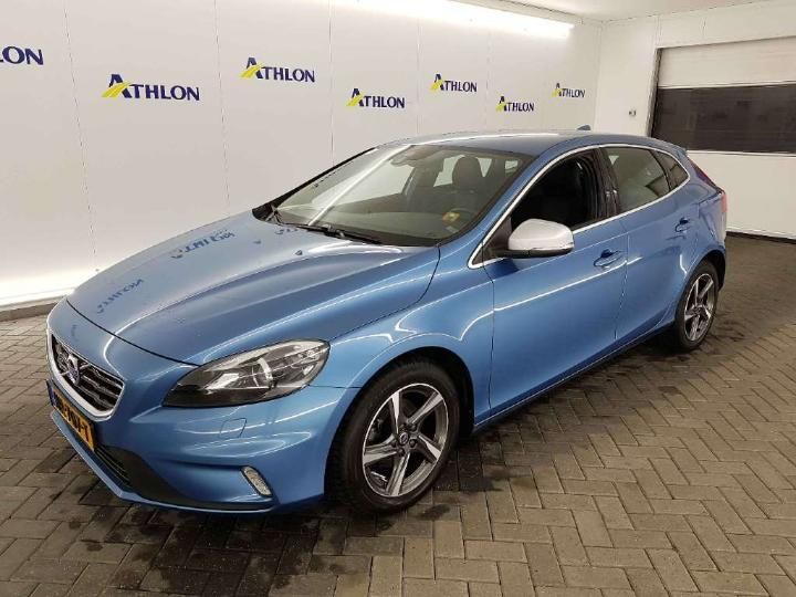 volvo v40 2015 yv1mv7431g2314475