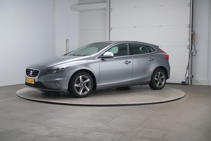 volvo v40 2015 yv1mv7431g2315110