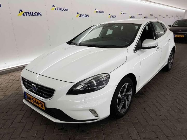 volvo v40 2015 yv1mv7431g2316200