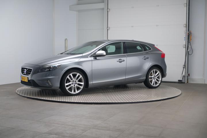 volvo v40 2015 yv1mv7431g2316857