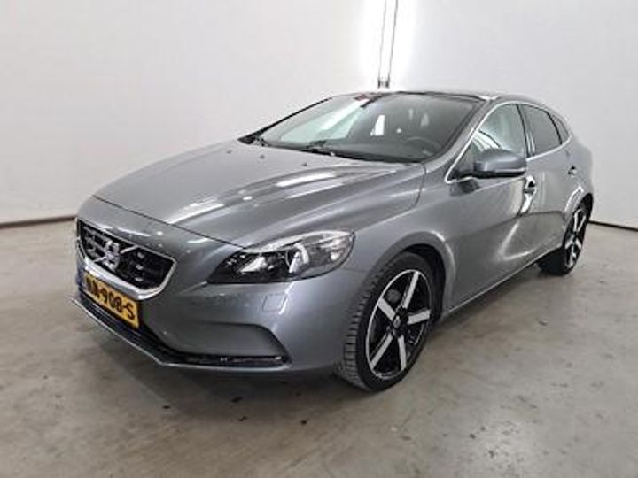 volvo v40 2015 yv1mv7431g2317101