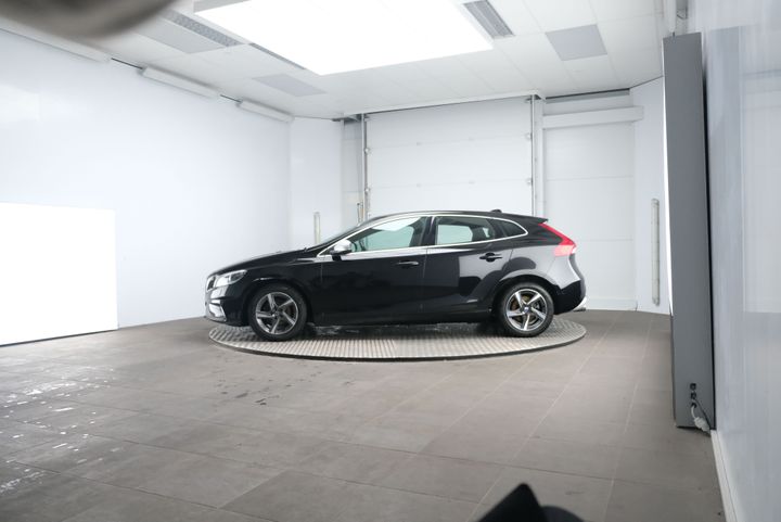 volvo v40 2015 yv1mv7431g2317128