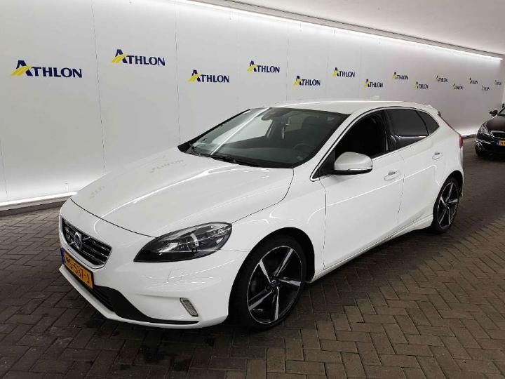 volvo v40 2015 yv1mv7431g2321866