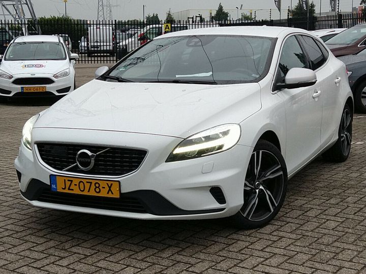 volvo v40 2016 yv1mv7431h2373680