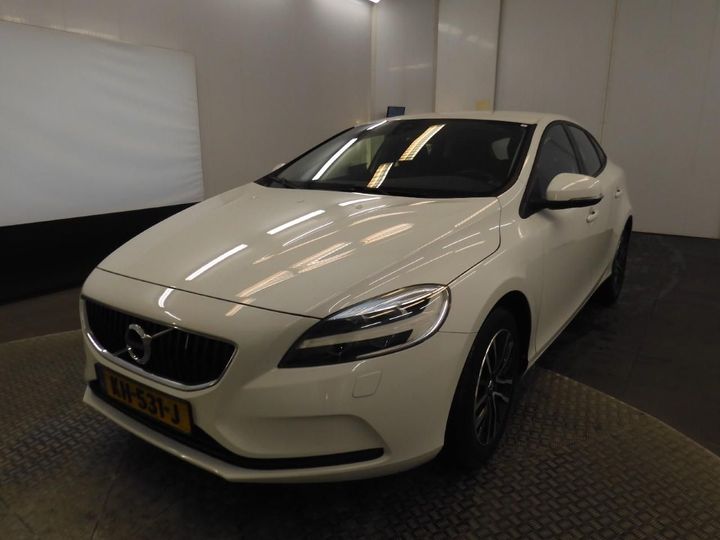 volvo v40 2016 yv1mv7431h2384444