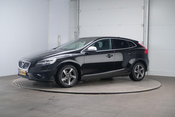 volvo v40 2016 yv1mv7431h2392845