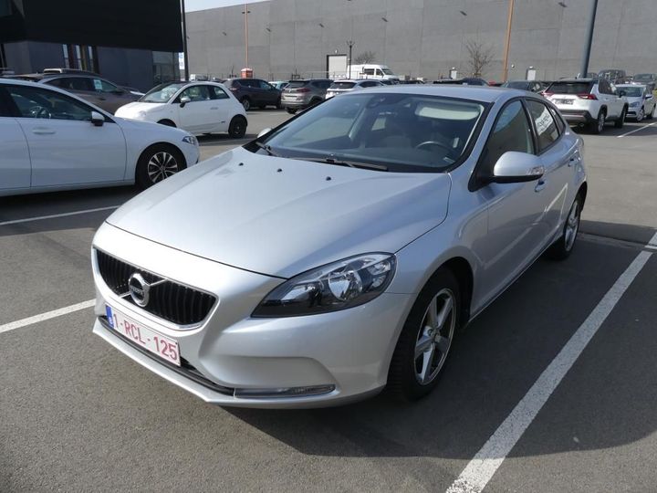 volvo v40 - 2016 2016 yv1mv7431h2403390