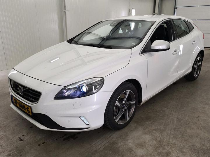 volvo v40 2016 yv1mv7480g2346401