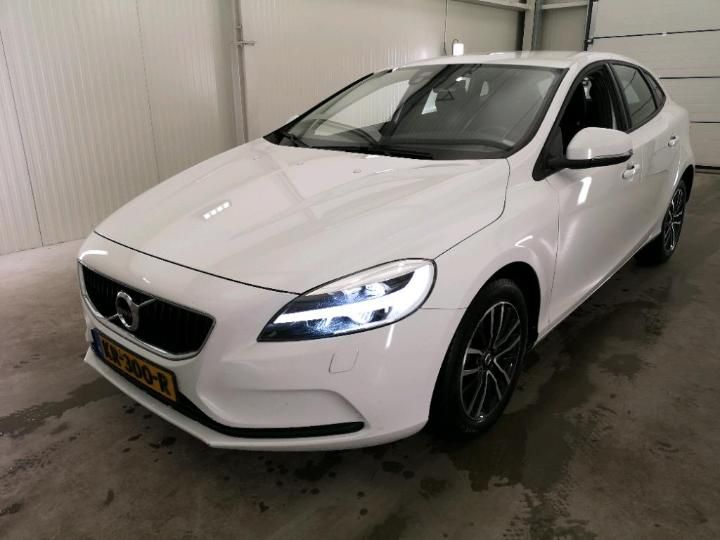 volvo v40 2016 yv1mv7480h2399734