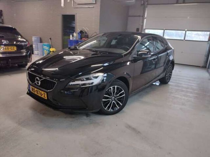 volvo v40 2017 yv1mv7480h2430771