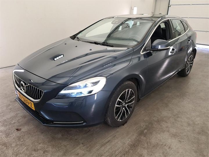 volvo v40 2017 yv1mv7480h2439985