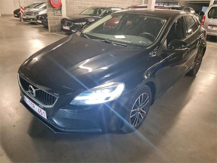 volvo v40 hatchback 2018 yv1mv7480j2501248