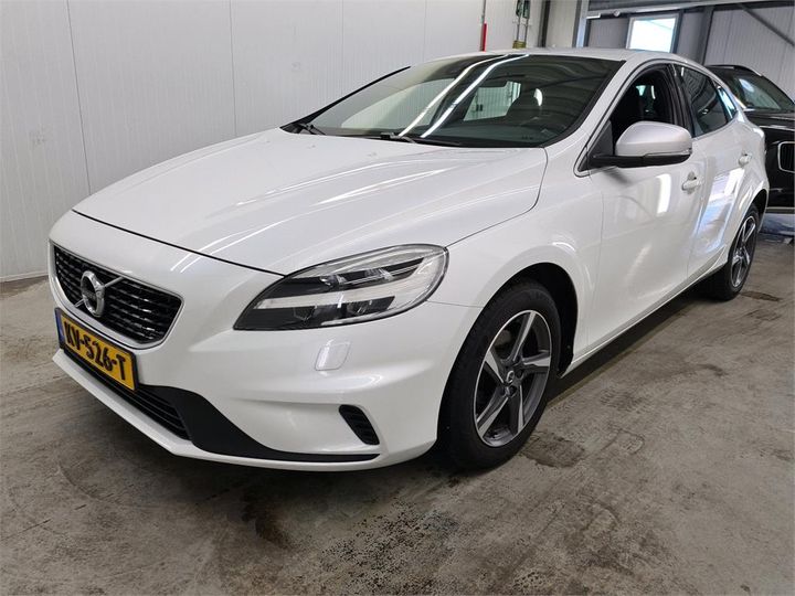 volvo v40 2016 yv1mv7481h2407247