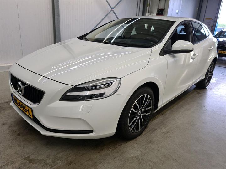 volvo v40 2017 yv1mv7481h2425206