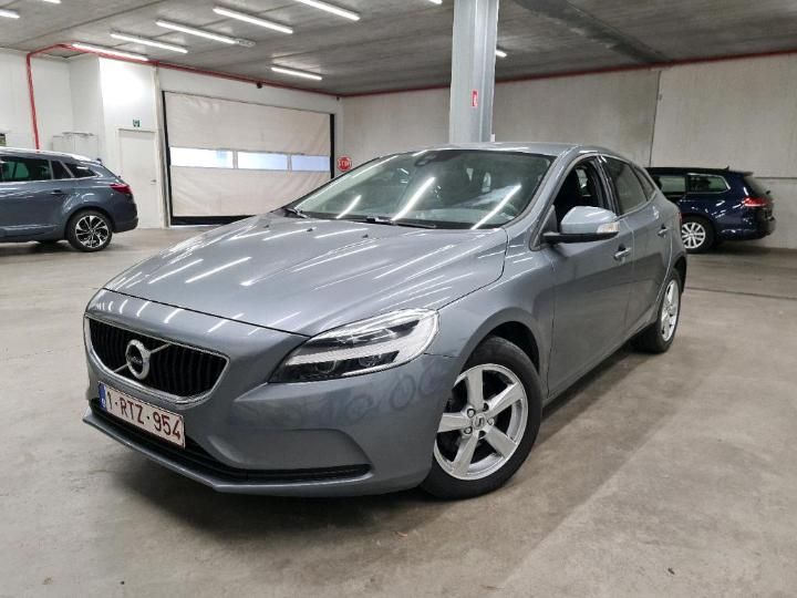 volvo v40 2017 yv1mv7481h2426171