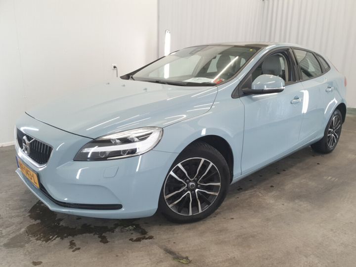 volvo v40 2017 yv1mv7481h2430885