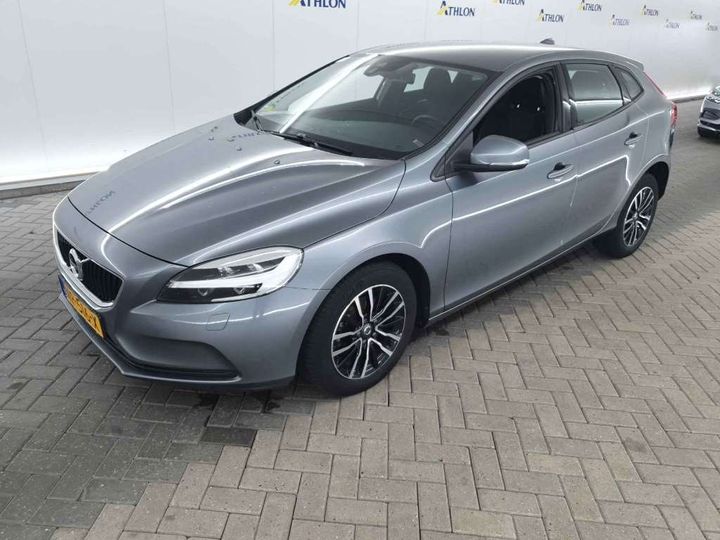 volvo v40 2017 yv1mv7481h2431346