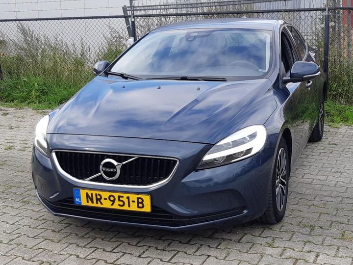 volvo v40 2017 yv1mv7481h2434211