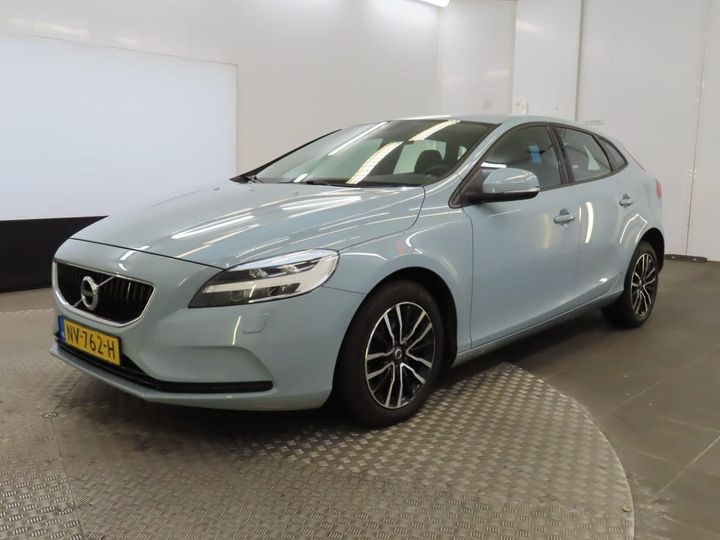 volvo v40 2017 yv1mv7481h2440214