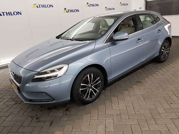 volvo v40 2017 yv1mv7481j2444737