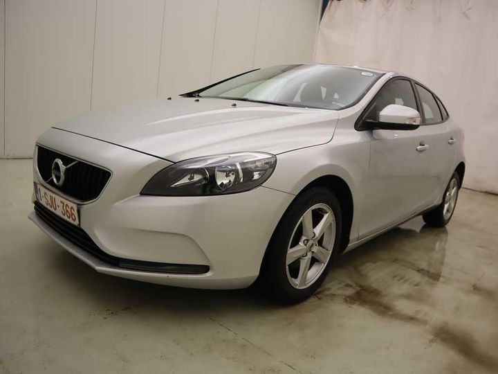 volvo v40 2017 yv1mv7481j2448602