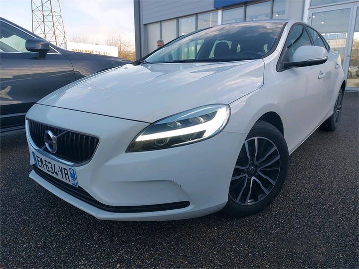 volvo v40 2017 yv1mv7481j2448895