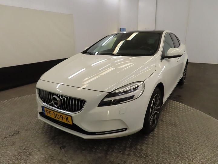 volvo v40 2017 yv1mv7481j2450159