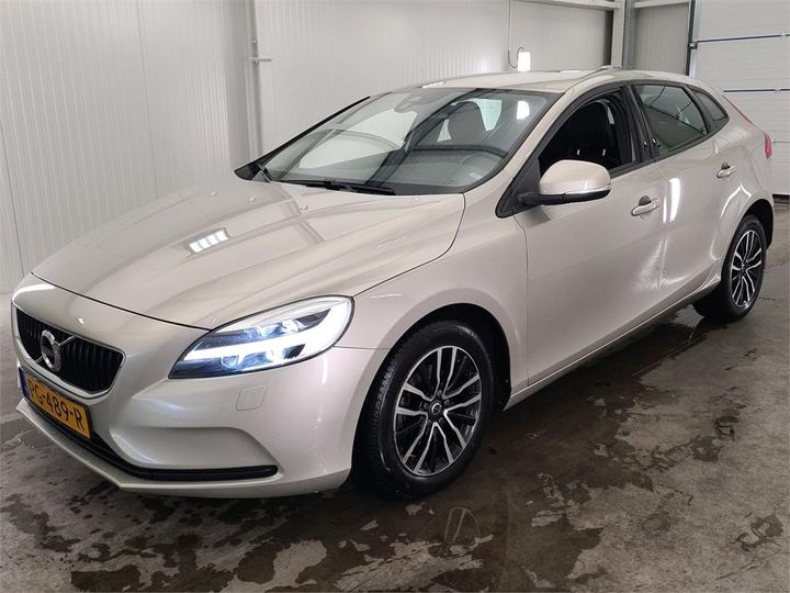 volvo v40 2017 yv1mv7481j2450935