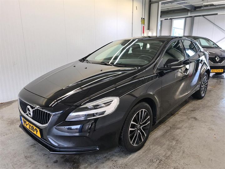 volvo v40 2017 yv1mv7481j2451320