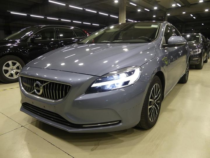 volvo v40 - 2016 2017 yv1mv7481j2451913