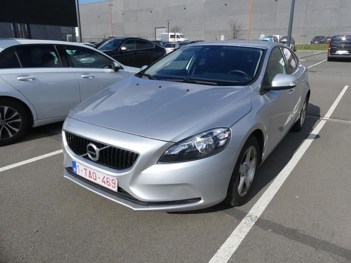 volvo v40 - 2016 2017 yv1mv7481j2464132