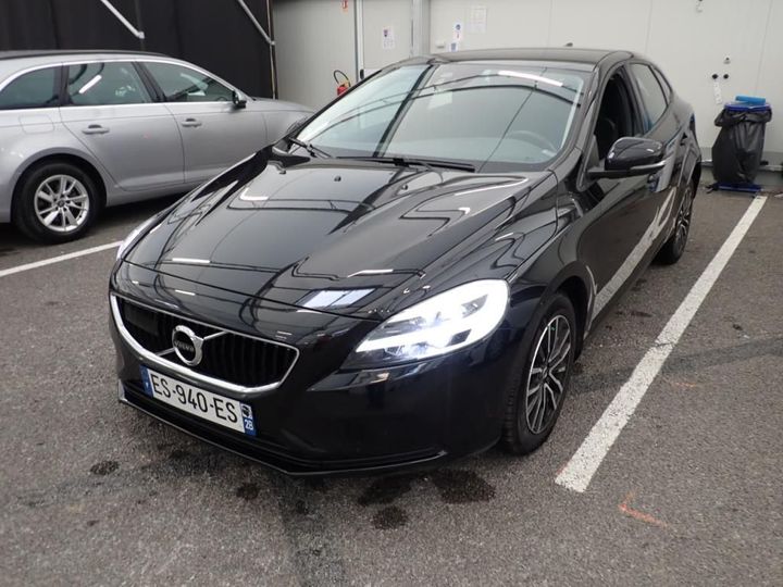 volvo v40 2017 yv1mv7481j2464553