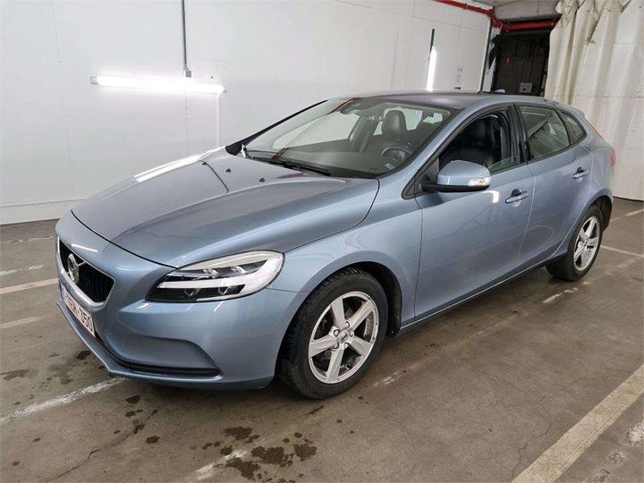 volvo v40 2017 yv1mv7481j2470488