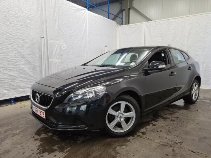 volvo v40 2017 yv1mv7481j2471031