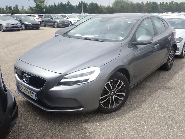 volvo v40 2017 yv1mv7481j2473967