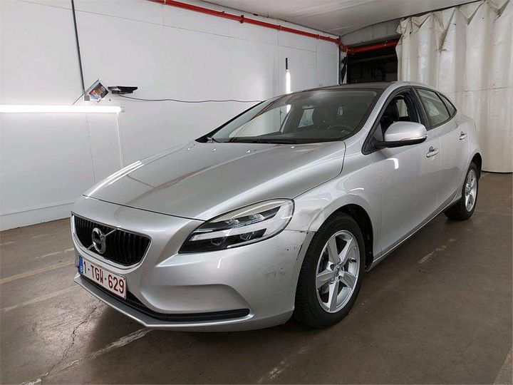 volvo v40 2017 yv1mv7481j2475988