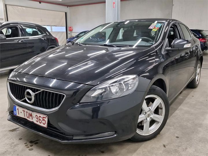 volvo v40 2018 yv1mv7481j2480365