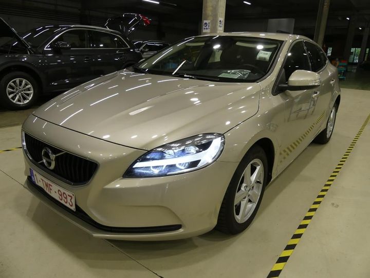 volvo v40 - 2016 2017 yv1mv7481j2484216