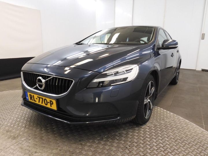 volvo v40 2017 yv1mv7481j2484254