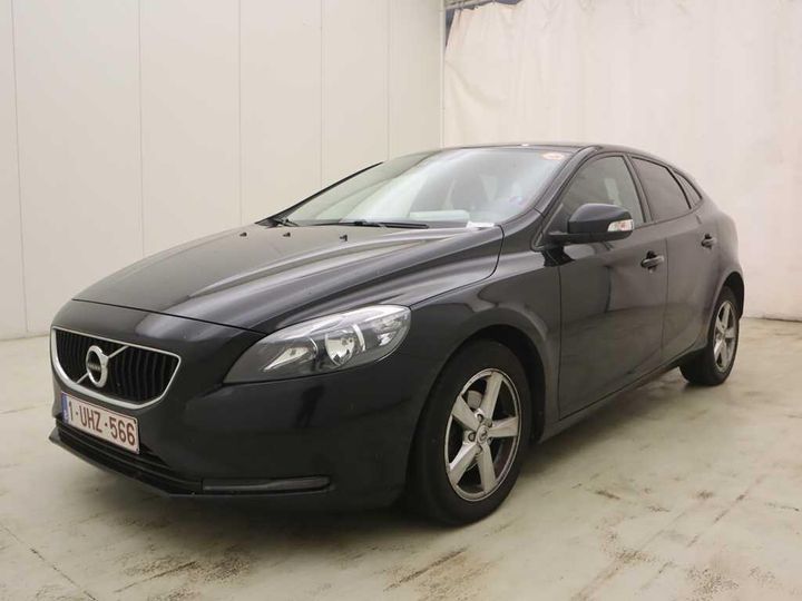 volvo v40 2018 yv1mv7481j2515162