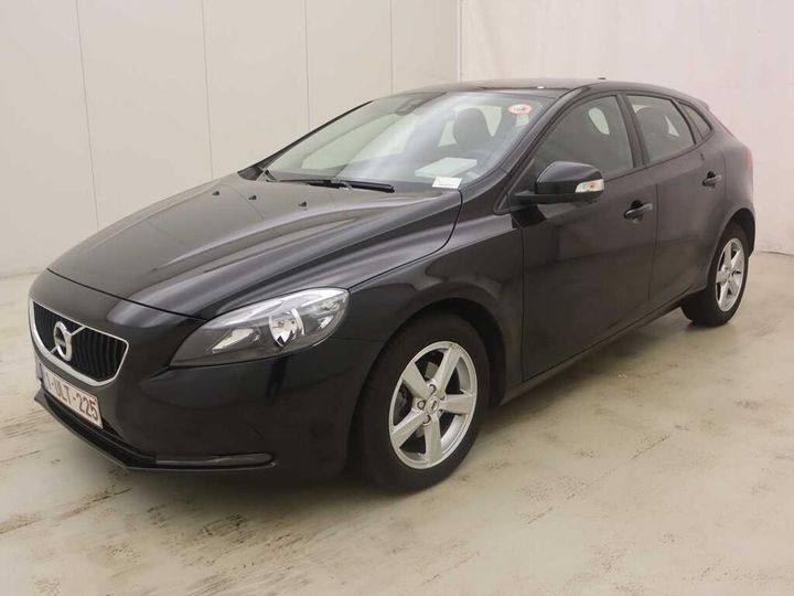 volvo v40 2018 yv1mv7481j2515220