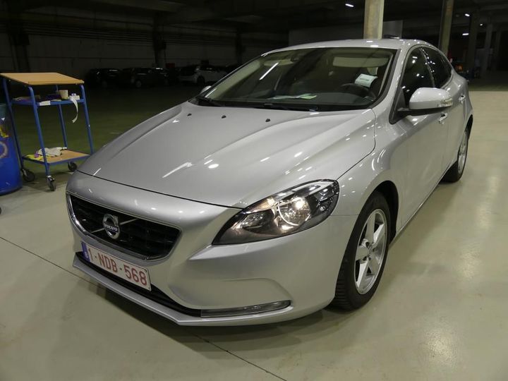 volvo v40 2016 yv1mv74l1g2323451