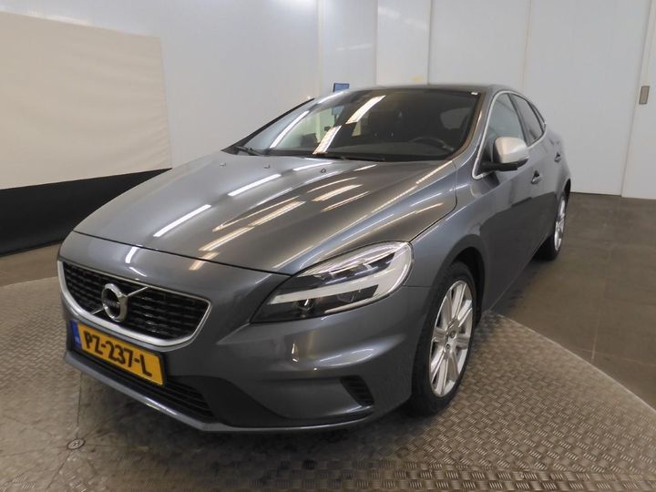 volvo v40 2017 yv1mv7980j2470234