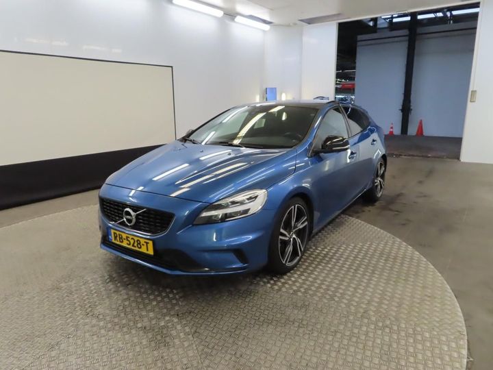 volvo v40 2017 yv1mv7980j2475945