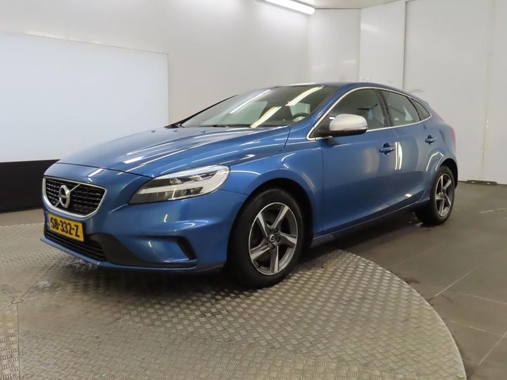 volvo v40 2018 yv1mv7980j2495110